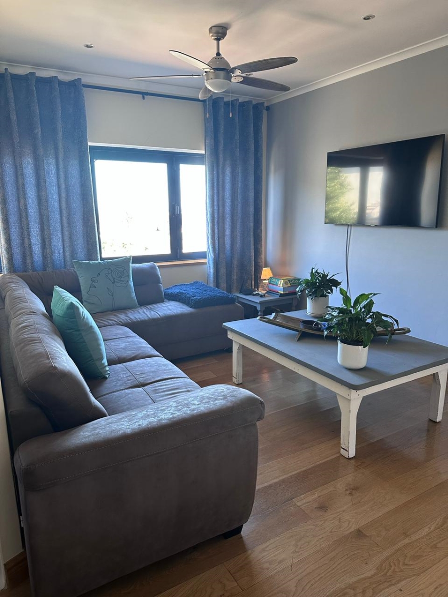 To Let 5 Bedroom Property for Rent in Rome Glen Western Cape